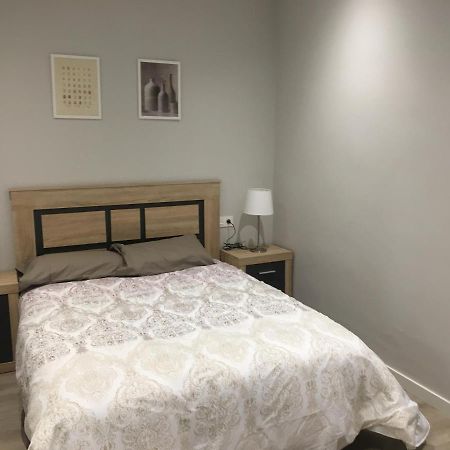 Apartamentos Gyc Viviendas Deluxe เลออน ภายนอก รูปภาพ