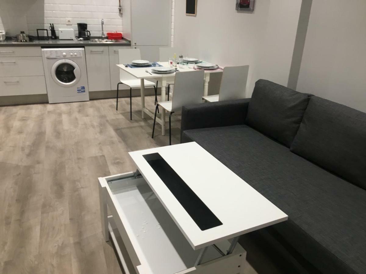 Apartamentos Gyc Viviendas Deluxe เลออน ภายนอก รูปภาพ