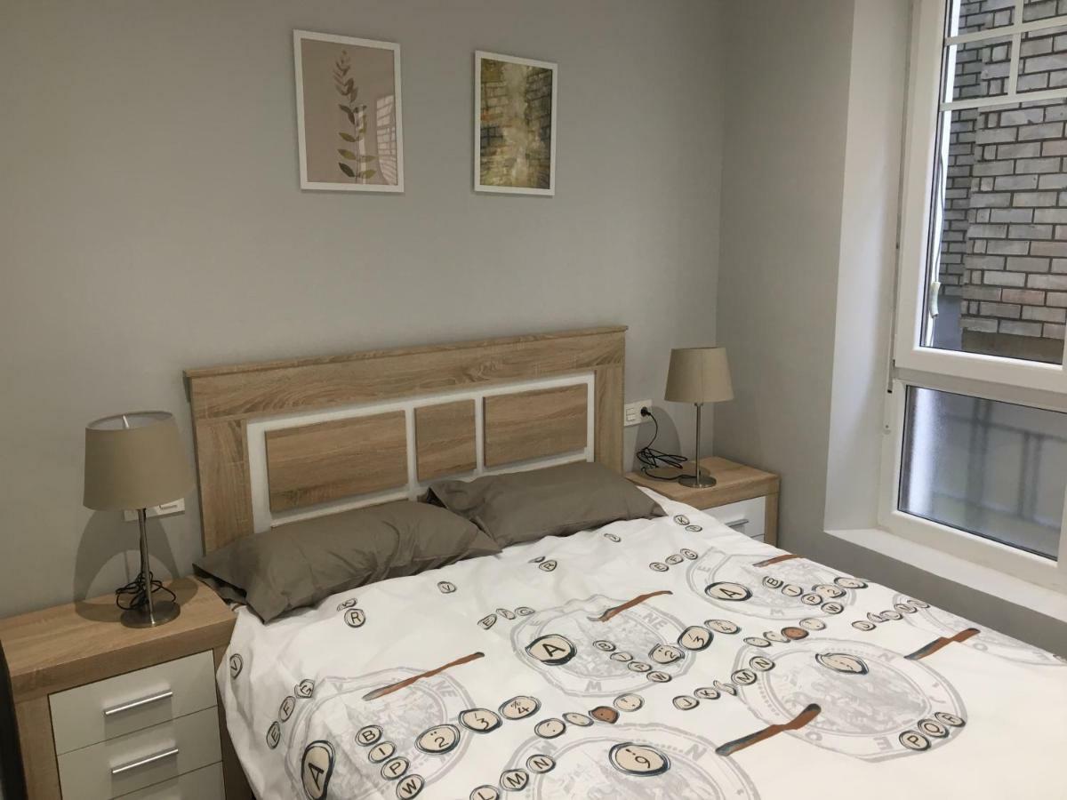Apartamentos Gyc Viviendas Deluxe เลออน ภายนอก รูปภาพ