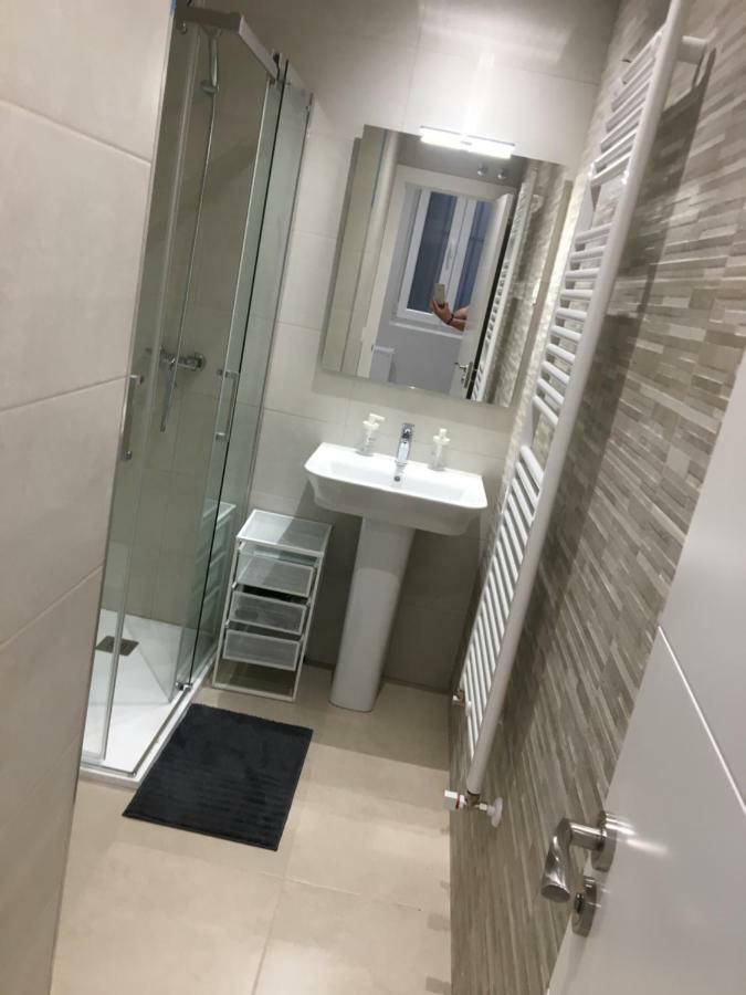 Apartamentos Gyc Viviendas Deluxe เลออน ภายนอก รูปภาพ
