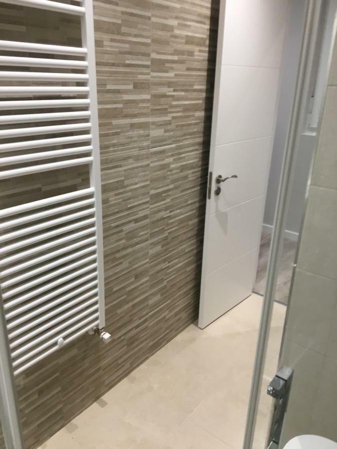 Apartamentos Gyc Viviendas Deluxe เลออน ภายนอก รูปภาพ