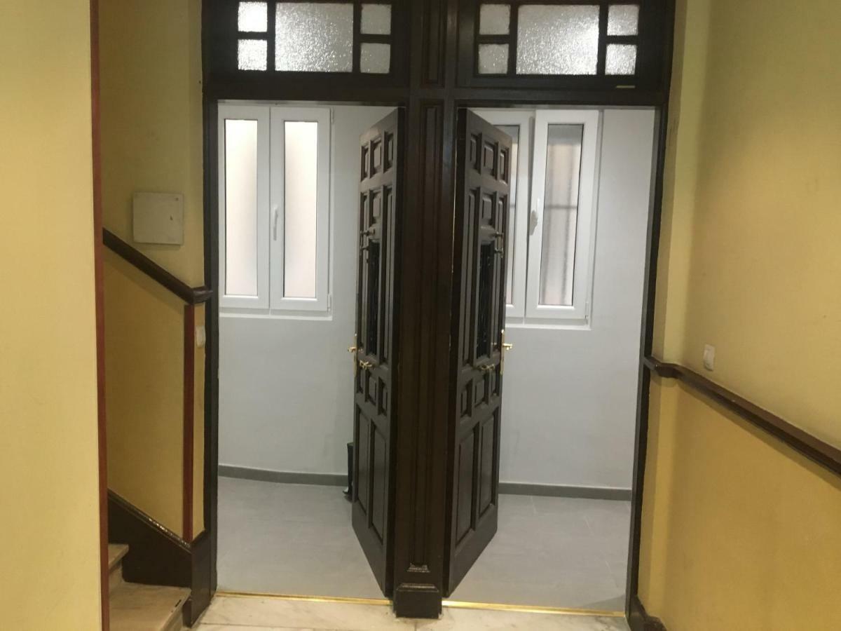 Apartamentos Gyc Viviendas Deluxe เลออน ภายนอก รูปภาพ