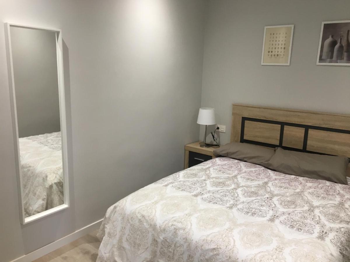 Apartamentos Gyc Viviendas Deluxe เลออน ภายนอก รูปภาพ