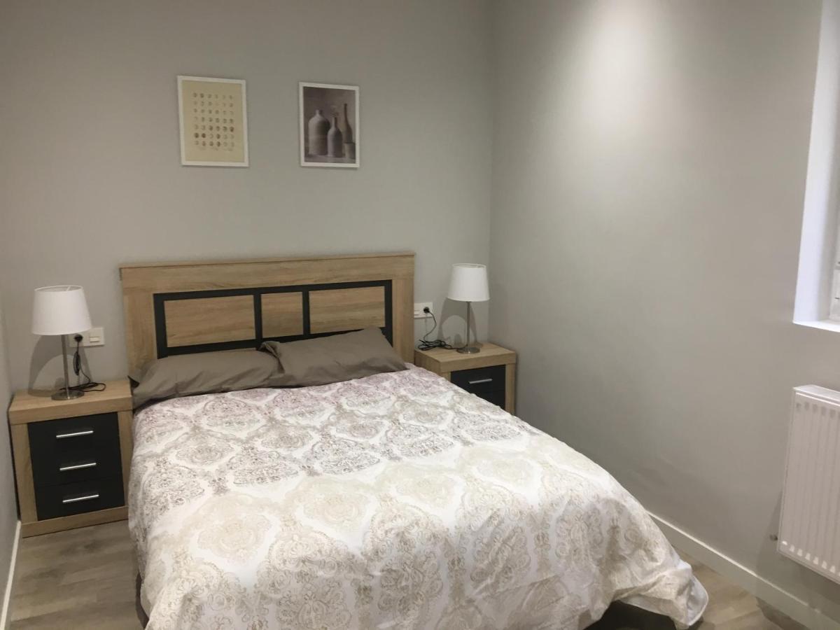 Apartamentos Gyc Viviendas Deluxe เลออน ภายนอก รูปภาพ